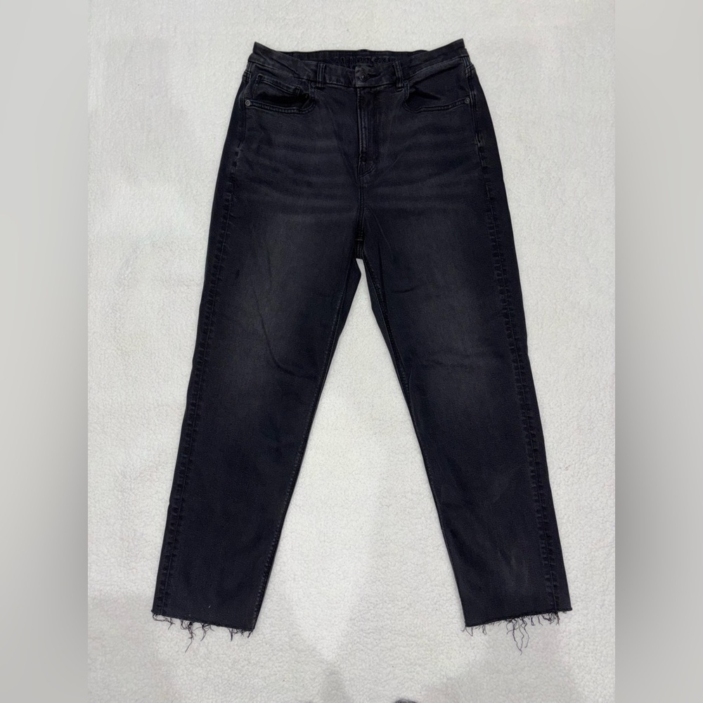 American Eagle Outfitters Black High Rise Curvy Mom Jean